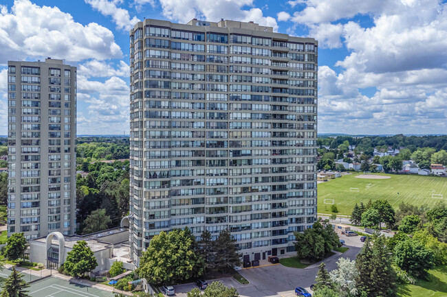 Belair Condos in Brampton, ON - Building Photo - Building Photo