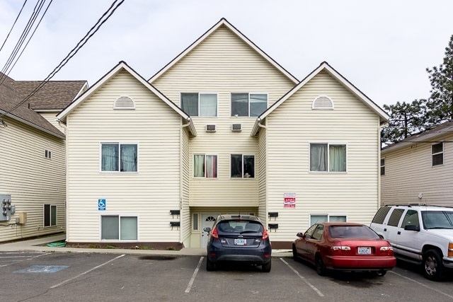 1609 E Hartson Ave, Unit Apt 3 in Spokane, WA - Foto de edificio - Building Photo