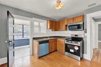 611 S Grove St in Eustis, FL - Building Photo - Building Photo