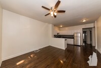 1415 W Hutchinson St, Unit 4216-3 in Chicago, IL - Building Photo - Building Photo