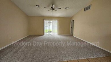 10368 Lansfield St in Spring Hill, FL - Building Photo - Building Photo