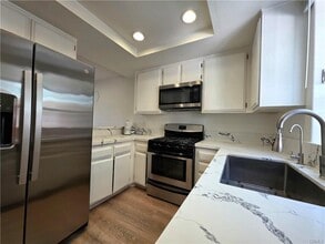 3845 Farquhar Ave, Unit 106 in Los Alamitos, CA - Building Photo - Building Photo