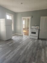 233 Jackson St, Unit 2nd floor in Willimantic, CT - Building Photo