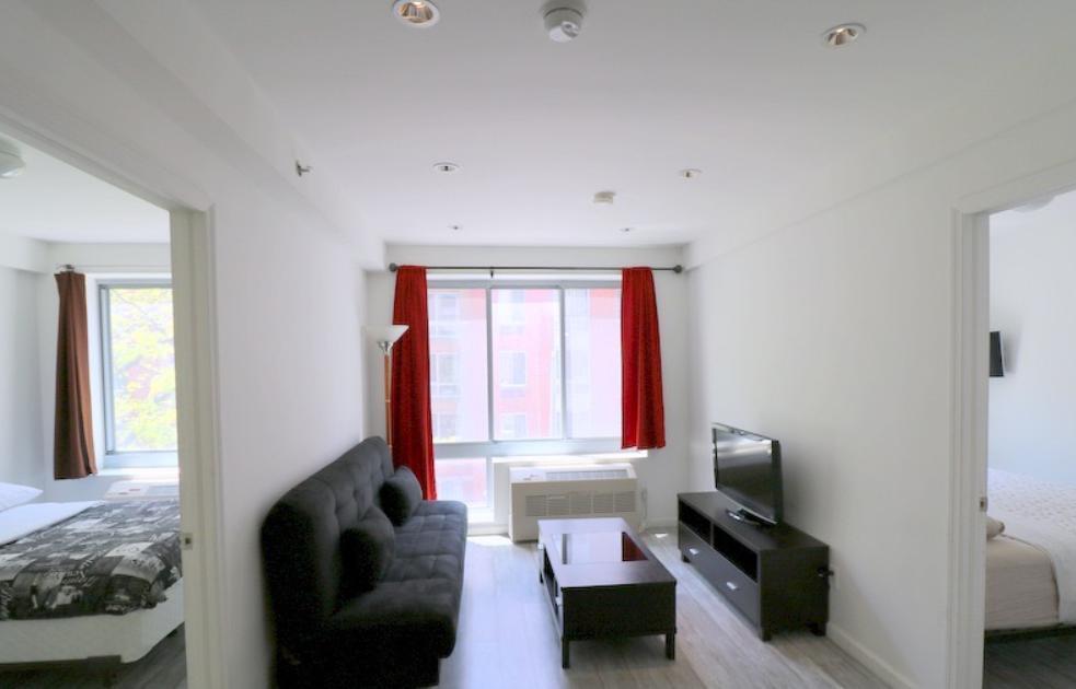 521 W 48th St in New York, NY - Building Photo