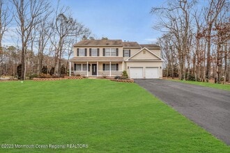 9 Dolphin Ct in Jackson Township, NJ - Building Photo - Building Photo