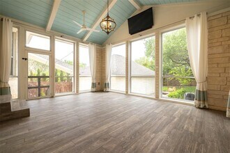 2300 Via Cordova Ct in Austin, TX - Building Photo - Building Photo