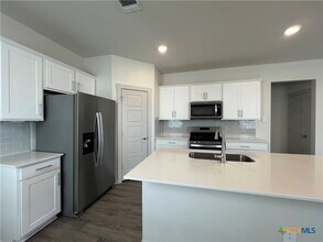 1332 Plymouth St in San Marcos, TX - Building Photo - Building Photo