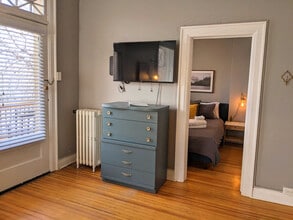 1660 N Gaylord St in Denver, CO - Building Photo - Building Photo
