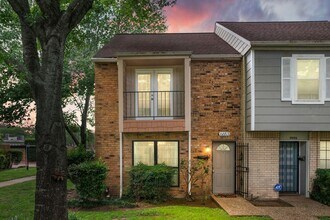 6653 Wanda Ln in Houston, TX - Foto de edificio - Building Photo
