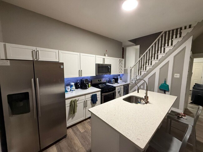property at 1616 Roland St
