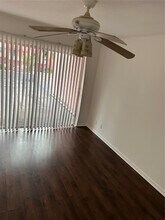 5621 NW 16th St in Lauderhill, FL - Building Photo - Building Photo