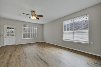 3429 Rob Roy St in Seguin, TX - Building Photo - Building Photo