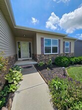 17221 Musket St in Omaha, NE - Foto de edificio - Building Photo