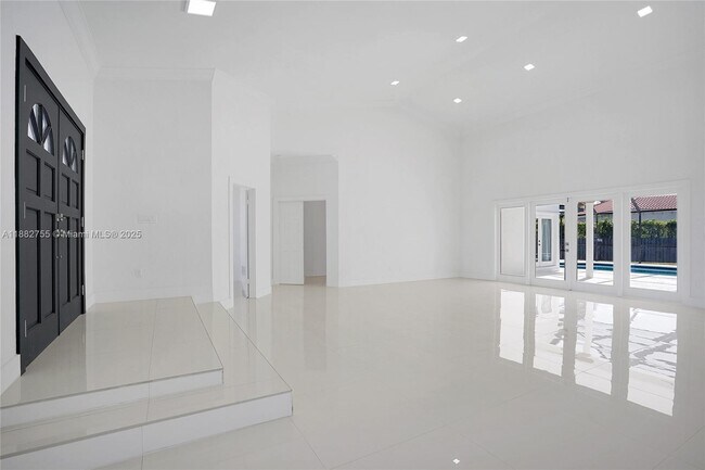 17750 SW 80th Ct in Palmetto Bay, FL - Building Photo - Building Photo