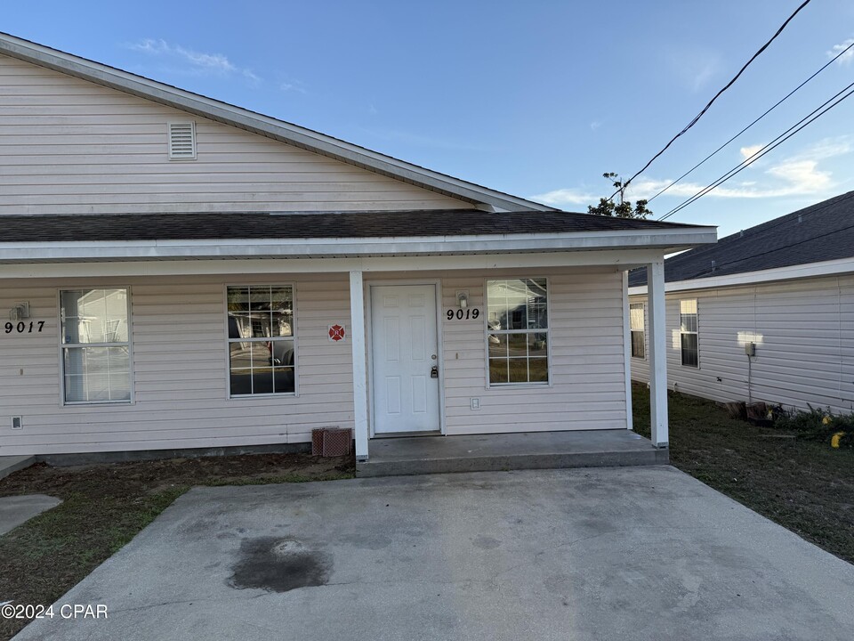 9019 Houston St in Panama City, FL - Building Photo