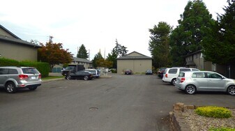124 Stafford Ln NE in Salem, OR - Building Photo