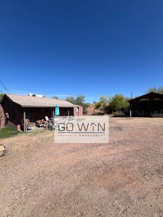 1418 E Mountain View Rd in Phoenix, AZ - Building Photo