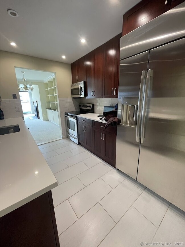 property at 105 Harbor Dr