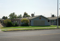 3 E San Joaquin St in Fresno, CA - Foto de edificio - Building Photo