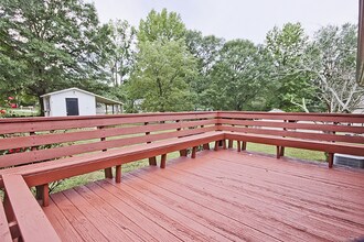 212 Lakeshore Dr in Braselton, GA - Building Photo - Building Photo