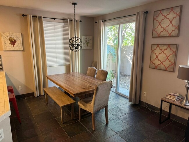 3127 Torland St in Sacramento, CA - Building Photo - Building Photo