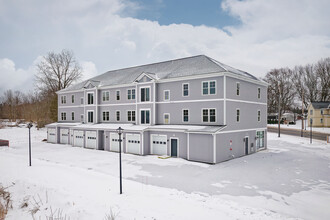 Black Creek Commons in Churchville, NY - Foto de edificio - Building Photo