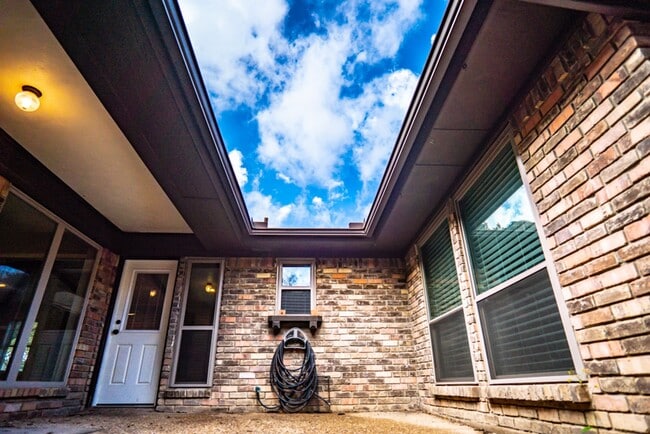 3205 Winchester Dr in Plano, TX - Building Photo - Building Photo