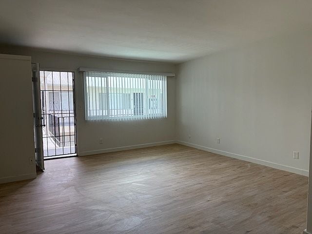 Weddington Oaks in Sherman Oaks, CA - Building Photo - Building Photo