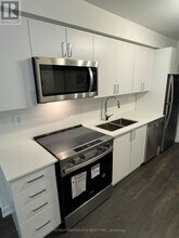 1680 Victoria Park Ave in Toronto, ON - Building Photo - Building Photo