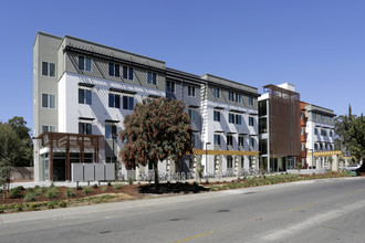 8th and Wake (Graduate Student Housing) in Davis, CA - Building Photo - Building Photo