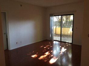 2724 Abbot Kinney Blvd-Unit -103 in Los Angeles, CA - Building Photo - Building Photo