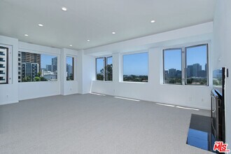 10520 Wilshire Blvd in Los Angeles, CA - Building Photo - Building Photo