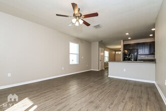 11161 Leland Groves Dr in Riverview, FL - Foto de edificio - Building Photo