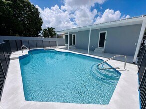 82 E 16th St in Hialeah, FL - Building Photo - Building Photo