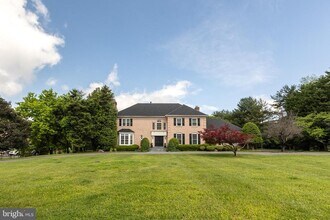 8809 Saunders Ln in Bethesda, MD - Building Photo - Building Photo