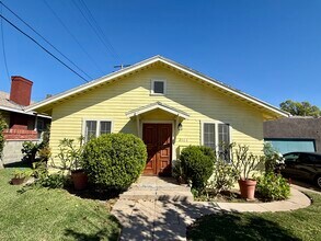 2666 Cimarron St in Los Angeles, CA - Foto de edificio - Building Photo