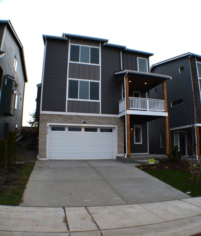 property at 8732 68th Pl NE