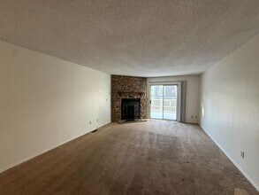 12027 E Ford Cir in Aurora, CO - Building Photo - Building Photo