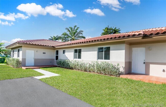 14750 NE 7th Ave-Unit -A in Miami, FL - Building Photo - Building Photo