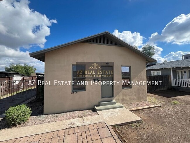 property at 3809 N 9th Pl