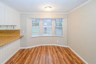 53 Stoneledge Dr, Unit 203 in Maumelle, AR - Building Photo - Building Photo