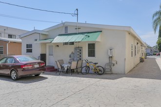 1038 Western Ave in Glendale, CA - Building Photo - Building Photo