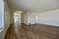 12050 Tiara St in Los Angeles, CA - Building Photo - Building Photo