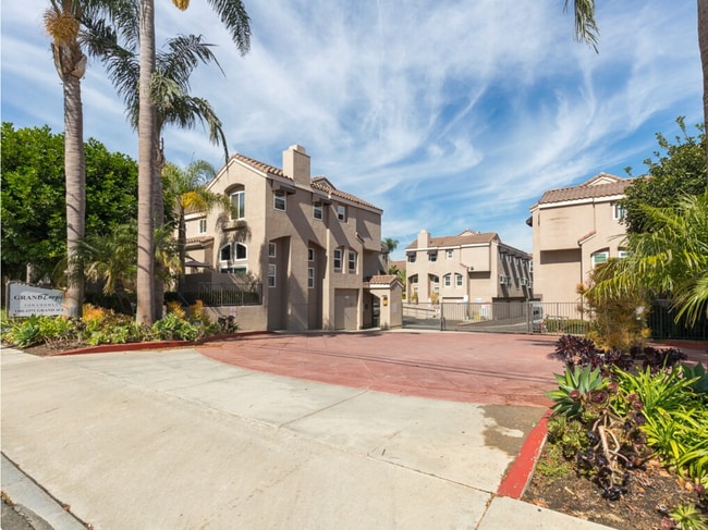 property at 1345 E Grand Ave