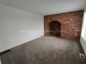 729 S Fir St in Kennewick, WA - Building Photo - Building Photo