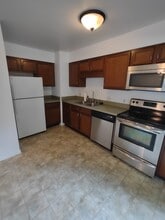 1 Cypress Dr in North East, MD - Building Photo - Building Photo