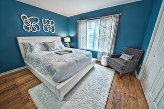 Winchester Commons in Huntsville, AL - Foto de edificio - Building Photo