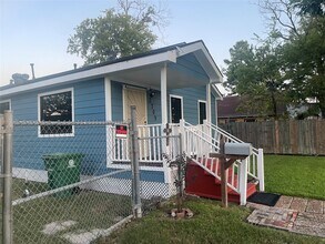2709 Terry St in Houston, TX - Building Photo - Building Photo