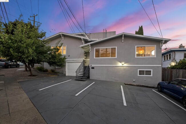 461 Wayne Ave, Unit 457 in Oakland, CA - Building Photo - Building Photo