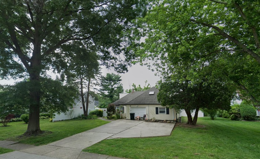 92 S Bedford Ave in Islandia, NY - Building Photo